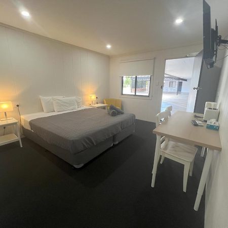 Abajaz Motel-Central-King Bed-Shaded Parking Longreach Bagian luar foto