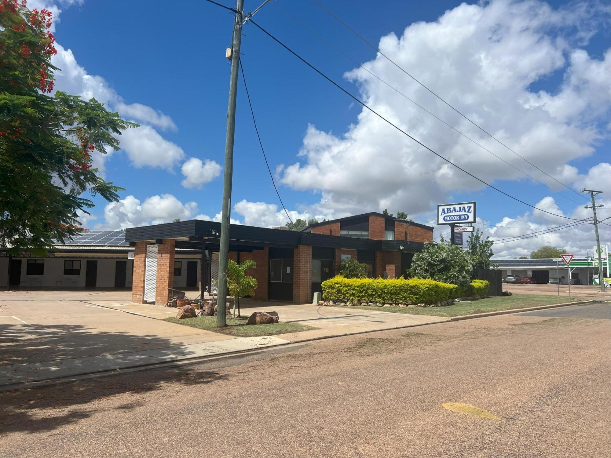 Abajaz Motel-Central-King Bed-Shaded Parking Longreach Bagian luar foto