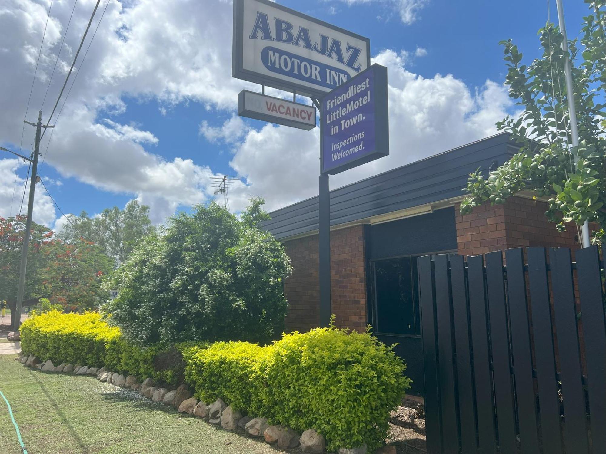 Abajaz Motel-Central-King Bed-Shaded Parking Longreach Bagian luar foto