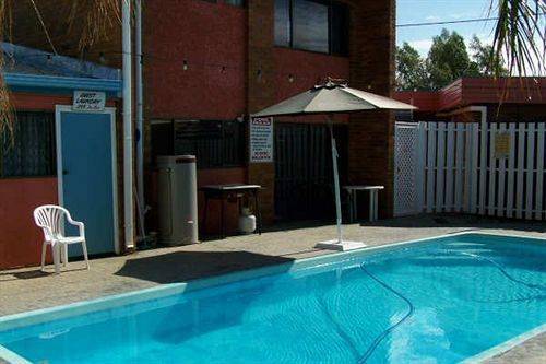 Abajaz Motel-Central-King Bed-Shaded Parking Longreach Bagian luar foto